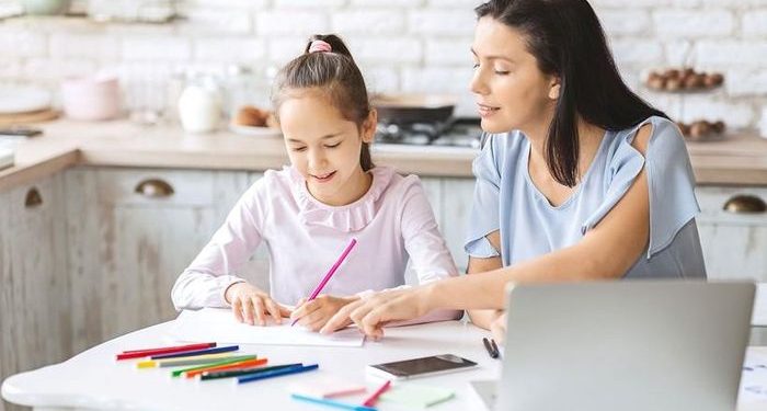 Thị trường dạy thêm tư nhân đạt hơn 100 tỷ USD