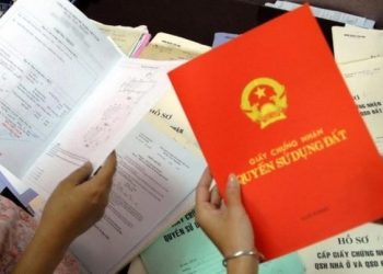 Trung tâm tư vấn pháp luật Toàn Tâm (TTLCC): Một mảnh đất bán cho 2 người – Nếu gặp trường hợp chủ đầu tư chậm cấp sổ hồng sẽ làm gì?