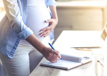 Trung tâm tư vấn pháp luật Toàn Tâm: Lập di chúc cần bao nhiêu người làm chứng – Nghỉ việc trước khi sinh con, hưởng chế độ thai sản thế nào?