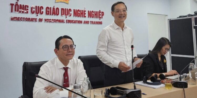 Đào tạo liên thông trong hệ thống giáo dục quốc dân: Những khó khăn, vướng mắc và giải pháp