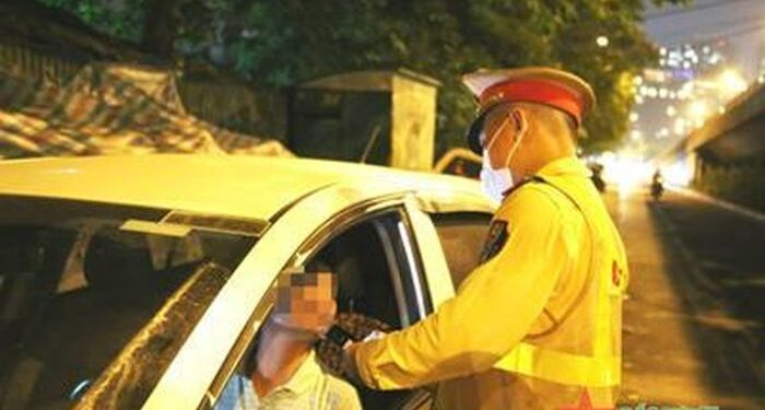 Thượng tôn pháp luật để xây dựng văn hóa giao thông