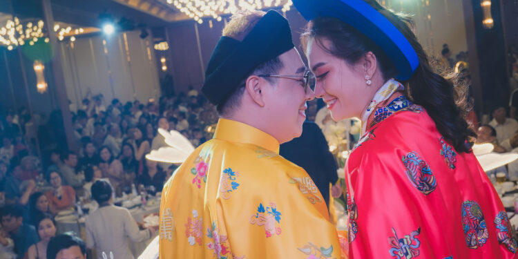MC Xuân Tiến tổ chức tiệc cưới mang đậm nét Văn hoá Việt Nam