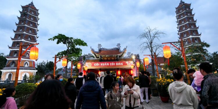 Lễ Hội Chùa Hoằng Phúc: Nét đẹp tôn giáo và truyền thống dân gian Quảng Bình