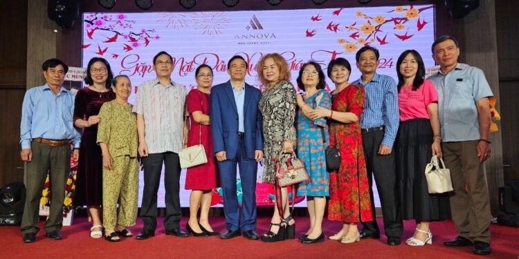 Họp mặt đồng hương Nghệ An tại tỉnh Khánh Hoà: Phát huy truyền thống hiếu học góp phần xây dựng đất nước