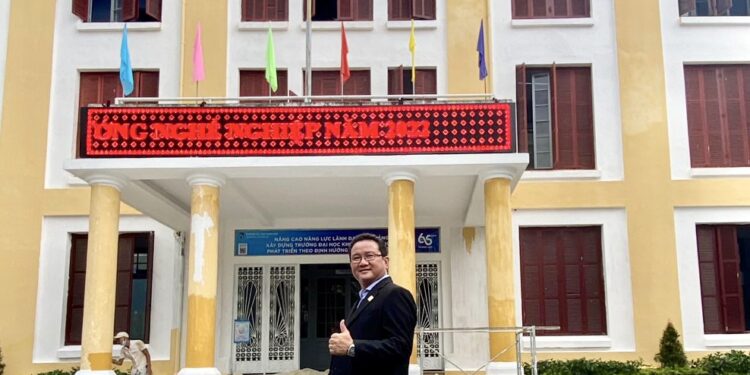 Ông Hồ Minh Sơn – Viện trưởng Viện Nghiên cứu Thị trường – Truyền thông Quốc tế “IMRIC”: Người nổi tiếng cần gắn “Trách nhiệm xã hội’ trước phát ngôn của mình