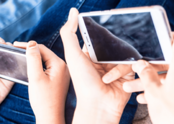 Quyền về đời sống riêng tư trên các nền tảng mạng xã hội –  góc nhìn từ thực tiễn và pháp lý