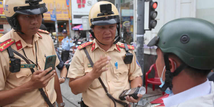 Dự thảo Luật Trật tự an toàn giao thông đường bộ: Bộ Công an đề xuất duy trì cấm tuyệt đối nồng độ cồn với lái xe