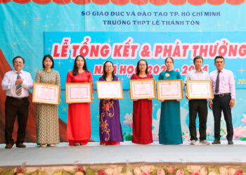 Trường trung học phổ thông Lê Thánh Tôn tổng kết và phát thưởng năm học 2023-2024