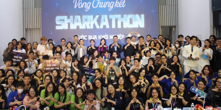 Đa dạng các dự án từ Tái chế đến AI, Công nghệ, Giáo dục và Phát triển bền vững tại CLICK – Khởi nghiệp Sáng tạo 2024