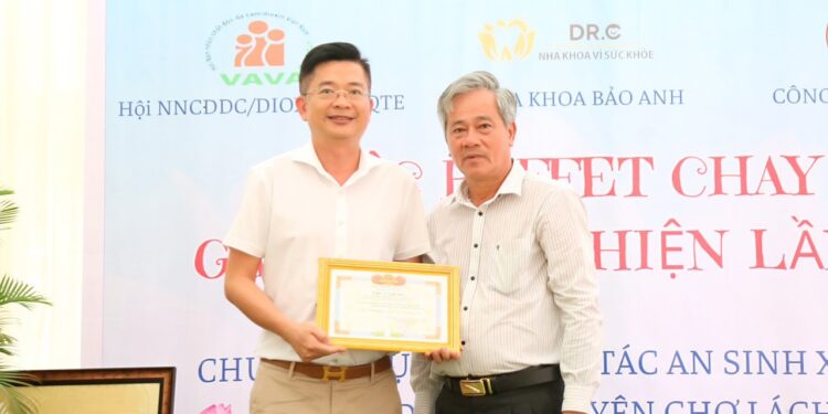 Trung tâm Nghiên cứu, tư vấn về chính sách, pháp luật cho hoạt động đầu tư đặt cược tại Việt Nam (CBV): Xây nhà tình thương cho ông Nguyễn Văn Đỏ có hoàn cảnh khó khăn