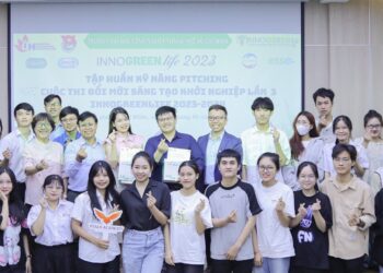 Chuyên gia Tập huấn Kỹ năng Pitching cho InnogreenLife tại trường Đại học Công nghiệp TP.HCM