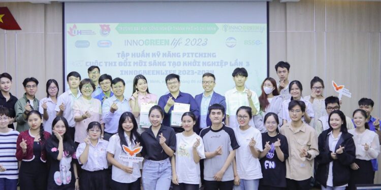 Chuyên gia Tập huấn Kỹ năng Pitching cho InnogreenLife tại trường Đại học Công nghiệp TP.HCM