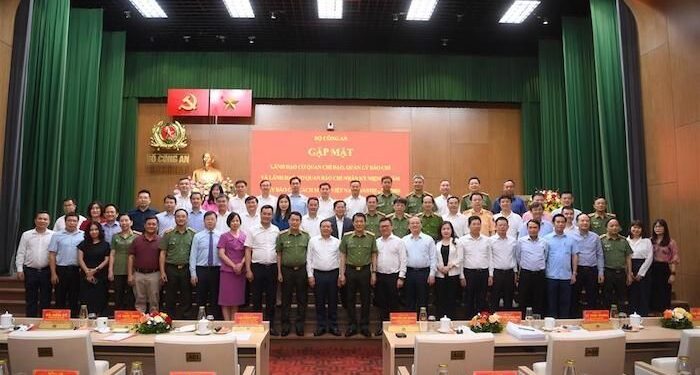 Báo chí luôn đồng hành, sát cánh cùng lực lượng Công an nhân dân