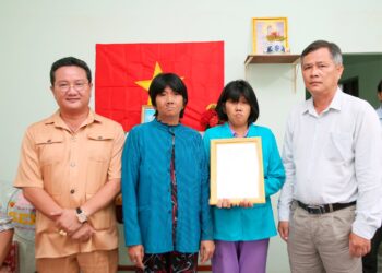 Viện IMRIC – Viện IRLIE phối hợp Tạp chí Nhiếp ảnh&Đời sống bàn giao căn nhà tình thương tại huyện Bình Đại, tỉnh Bến Tre