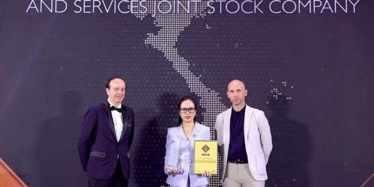 Công ty Cổ phần Thương mại và Dịch vụ Dầu khí Biển (POTS) vinh dự được vinh danh ‘Công ty Quản lý Vận hành Bất động sản Tốt nhất Việt Nam 2024’