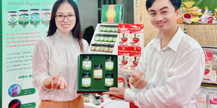 Khi các KOL/KOC đưa hình ảnh chợ quê về giữa lòng Sài Gòn