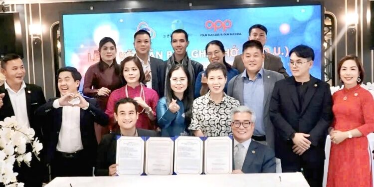 Quỹ Xanh Hàn Quốc dành cho người khuyết tật và công ty CP OPP Việt Nam ký kết biên bản hợp tác