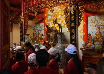 Giáo dục từ những di tích quê hương