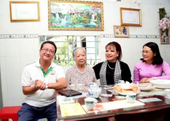 Bến Tre: Thăm và chúc tết Mẹ Việt Nam anh hùng nhân dịp Tết Nguyên đán xuân Ất Tỵ 2025