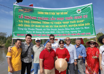 Khánh thành, đưa vào sử dụng 2 cầu dân sinh “Nhịp Thời Gian” tại xã Tân Thuận và Tân Duyệt (huyện Đầm Dơi, tỉnh Cà Mau)