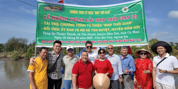 Khánh thành, đưa vào sử dụng 2 cầu dân sinh “Nhịp Thời Gian” tại xã Tân Thuận và Tân Duyệt (huyện Đầm Dơi, tỉnh Cà Mau)