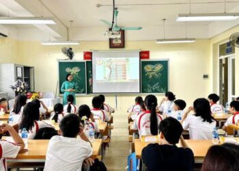 Dạy thêm: Pháp lý và đạo lý