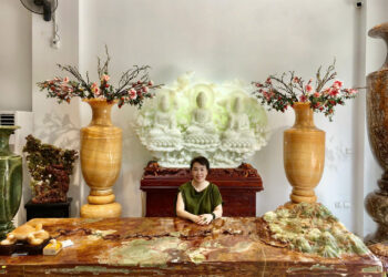 NGƯỜI PHỤ NỮ HÀ THÀNH VỚI NIỀM ĐAM MÊ ĐÁ