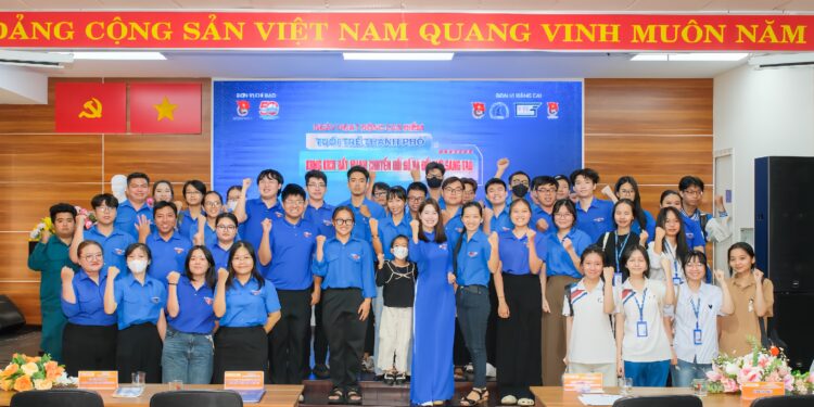 VTALK đồng hành cùng Đoàn viên thanh tiên, sinh viên Trường Đại học Khoa học Tự nhiên tập huấn “Ứng dụng trí tuệ nhân tạo AI trong công việc, học tập”