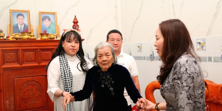 Quảng Trị: Tri ân Mẹ Việt Nam Anh hùng nhân dịp 50 năm ngày giải phóng huyện Hải Lăng