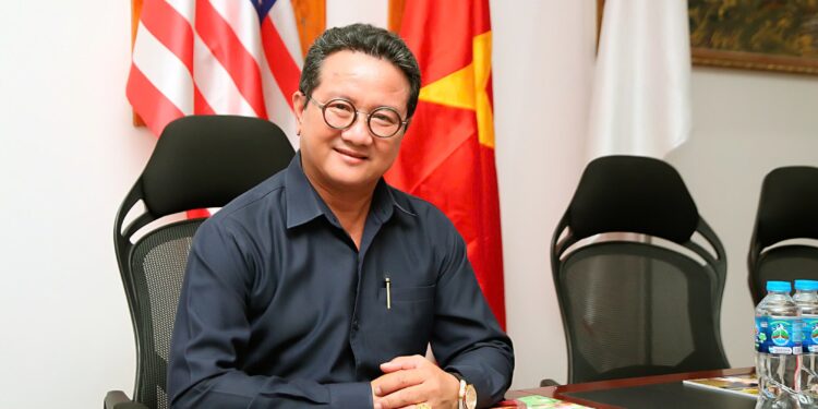 TS. Hồ Minh Sơn phân tích yếu tố pháp lý về việc 7 trẻ em bị xâm hại tình dục ở Đà Lạt và vụ livestream ồn ào của ViruSs