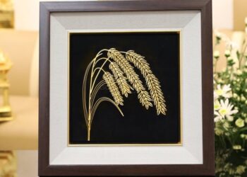 Hãy biết “cúi đầu” trước lòng tham – Người giỏi phải “ngẩng cao đầu”