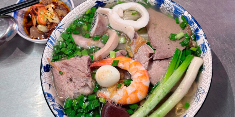 Hủ Tiếu 43 Mỹ Tho: Hồn quê bình dị – Góp phần nâng tầm bản sắc văn hóa gắn với nghệ thuật ẩm thực “hấp lực” để du lịch Tiền Giang tạo nên sức hấp dẫn