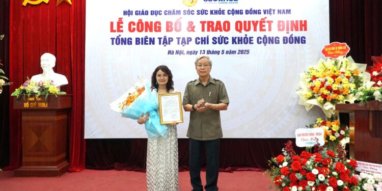 Nhà báo Chu Thị Loan nhận quyết định bổ nhiệm Tổng Biên tập Tạp chí Sức Khỏe Cộng Đồng