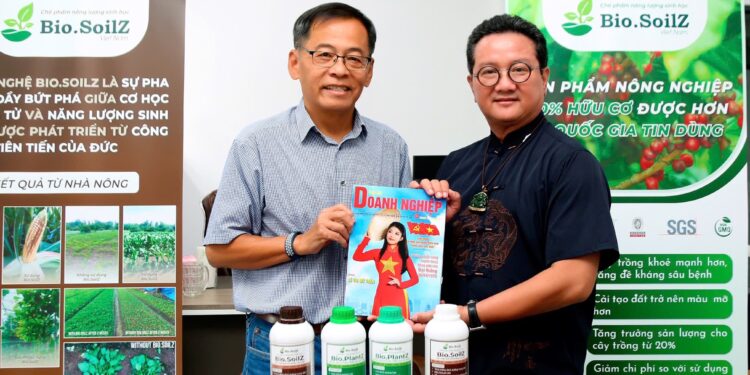 Hiệp hội VFAEA; Viện IMRIC; Viện IRLIE; Tạp chí Doanh nghiệp và Trang trại Việt Nam: Thăm, làm việc với Công ty phân hữu cơ công nghệ mới Biotranssignal Co., LTD