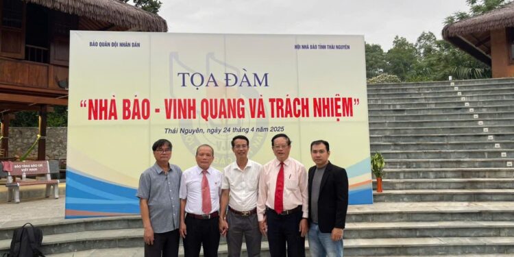 Báo chí luôn là bạn đồng hành truyền tải khoa học công nghệ cho nông dân và doanh nghiệp
