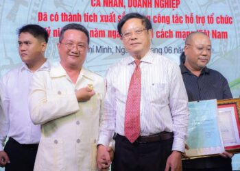 TS. Hồ Minh Sơn vinh dự nhận Kỷ niệm chương vì sự phát triển “Nông nghiệp – Nông dân – Nông thôn Việt Nam”