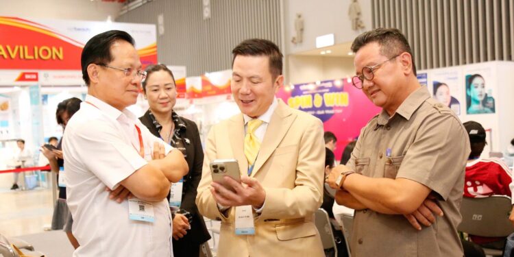 TS. Hồ Minh Sơn tham luận hội thảo “Từ nông nghiệp sạch đến công nghiệp dược mỹ phẩm” -Triển lãm làm đẹp quốc tế 2025 tại TP Hồ Chí Minh