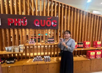 Thăm nhà thùng nước mắm nổi tiếng Phú Quốc – Hồng Đức 1 thương hiệu truyền đời hơn 130 năm