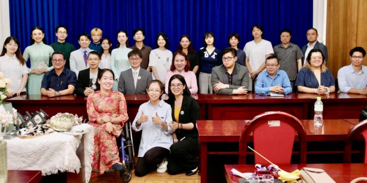 Giao lưu văn hóa giữa sinh viên Việt Nam và Đài Loan tại Trung tâm Nghiên cứu Việt Nam và Đông Nam Á (Trường Đại học KHXH&NV, ĐHQG-HCM)