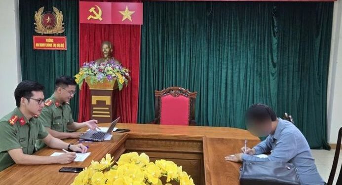 Sân khấu nghệ thuật: Liệu có bị giới hạn giữa nghệ thuật hay hiện tượng mạng?