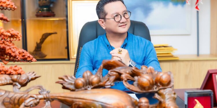 TS. Hồ Minh Sơn phân tích yếu tố pháp lý liên quan vụ người đàn ông xăm trổ đánh dã man phụ nữ ở chung cư Hà Nội và nhóm nữ sinh vây đánh bạn ở Cần Thơ?