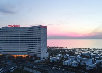 Khánh Hoà: Du khách phát hiện “sinh vật lạ” trong bình sữa tại Mövenpick Resort Cam Ranh 5 sao?