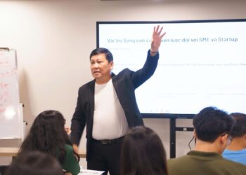 Tiến sĩ Hồ Hán Dân tham luận chuyên đề “Quản trị Chiến lược Doanh nghiệp – Startup MasterTrack 2025”