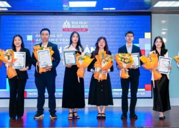 Học viện Kỹ năng VTALK dự Khai giảng và trao tặng các suất học bổng trị giá 244 triệu đồng cho trường Đại học Hoa Sen năm học 2025-2026