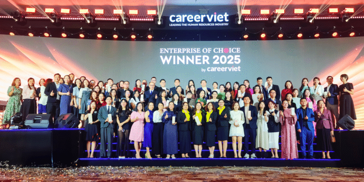 TP. Hồ Chí Minh: Vinh danh Top 100 “Doanh nghiệp Yêu thích 2025” do người lao động bình chọn