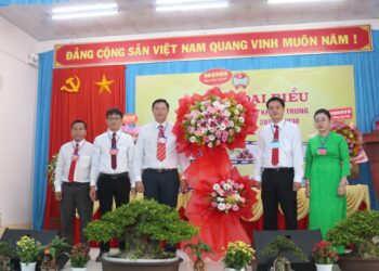 Đại hội đại biểu Hội Nông dân xã Hưng Khánh Trung (Vĩnh Long) lần thứ I, nhiệm kỳ 2025 – 2030: “Đoàn kết – Dân chủ – Đổi mới – Hợp tác – Phát triển”