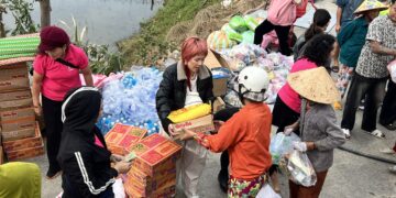 Hội thiện nguyện Đà Nẵng và Bà con thôn Phước Lâm hỗ trợ hơn 1300 phần quà cứu trợ đồng bào vùng lũ Đắk Lắk