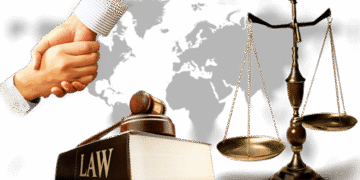 Tình huống pháp lý liên quan phát tán ‘clip nóng’ trên mạng xã hội và vụ 235 người nhập viện sau khi ăn bánh mì