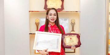 Doanh nhân Hồ Thị Thu Đông vinh dự nhận Bằng khen của Chủ tịch UBND tỉnh An Giang