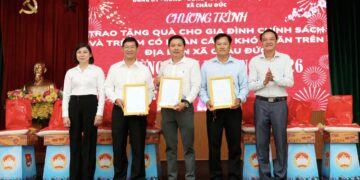 Hiệp hội Nghiên cứu, Tư vấn về Chính sách, pháp luật cho hoạt động đầu tư tại Việt Nam mang Tết ấm áp đến người dân xã Châu Đức (TP.HCM)